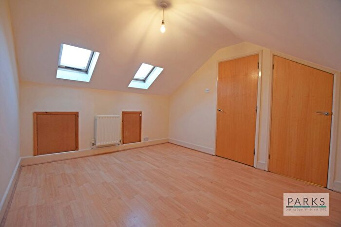 5 Bedroom Terraced House To Rent In Cambridge Grove, Hove, East Sussex, BN3