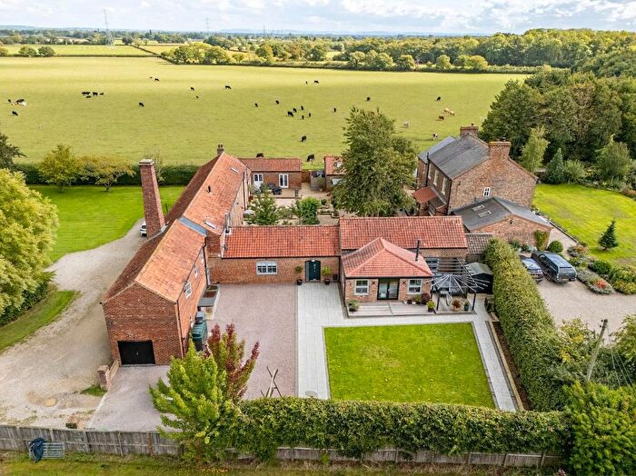 4 Bedroom Semi-detached House For Sale In Plainville Lane, Wigginton, York, YO32