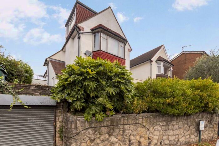 Studio To Rent In The Vale, Golders Green, NW11