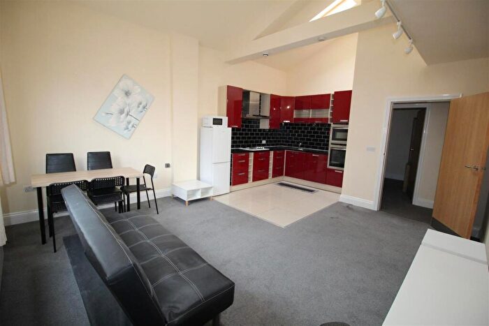 2 Bedroom Apartment To Rent In Back West Crescent, Lytham St Annes, FY8