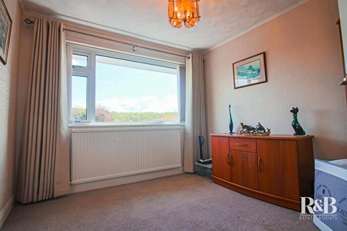 2 Bedroom Detached Bungalow For Sale In Hexham Road, Morecambe, LA4
