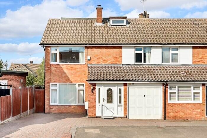 4 Bedroom Semi-Detached House For Sale In Longfields, Ongar, CM5