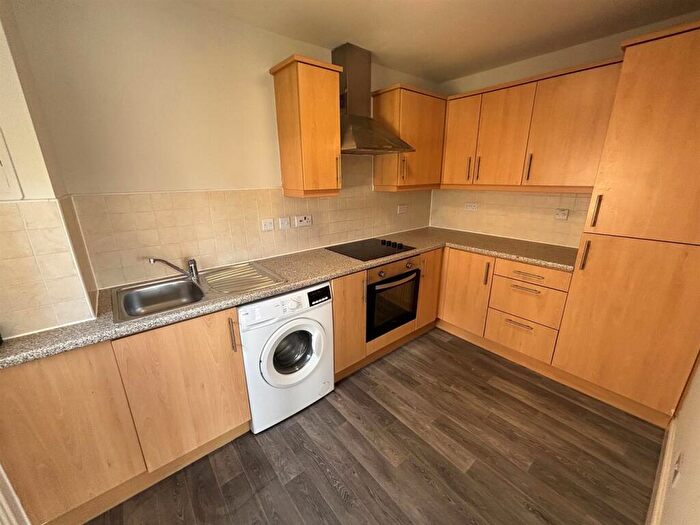2 Bedroom Flat To Rent In Millhall Court, Plains, ML6