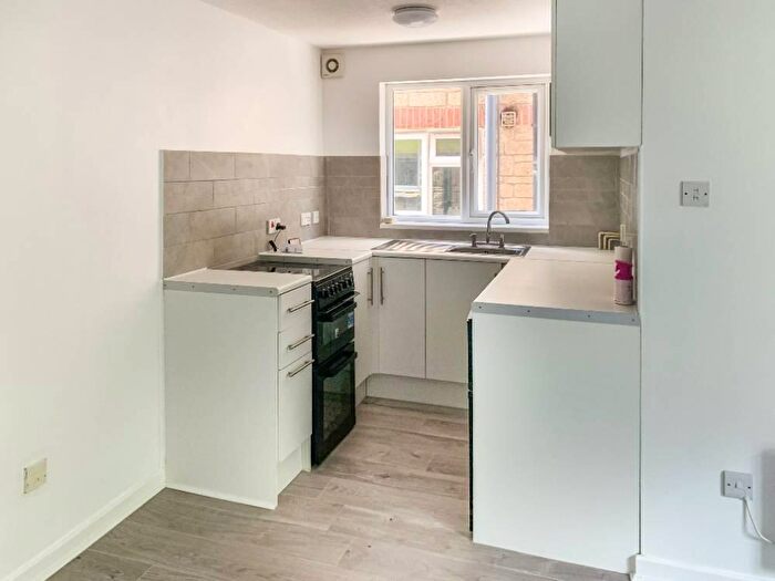 1 Bedroom Flat For Sale In Imberwood Close, Warminster, BA12