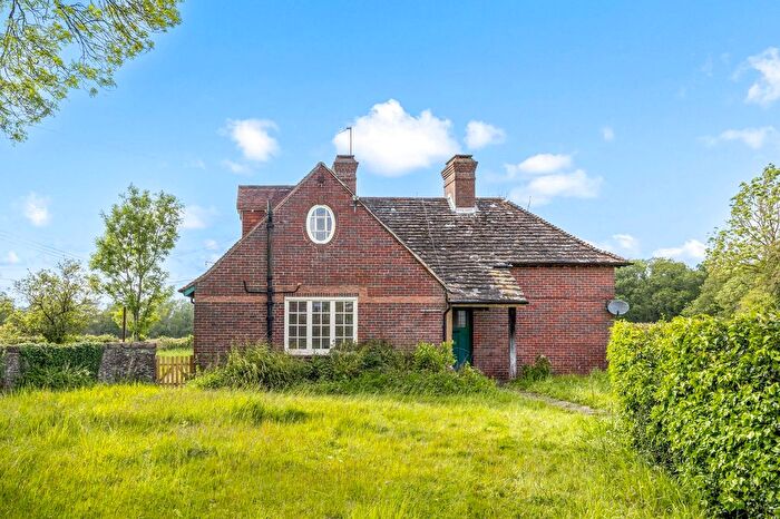 3 Bedroom Detached House For Sale In Ingfield Manor Drive, Five Oaks, RH14