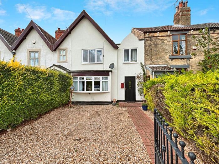 3 Bedroom Terraced House For Sale In Fountain Hill, Walkeringham, Doncaster, DN10