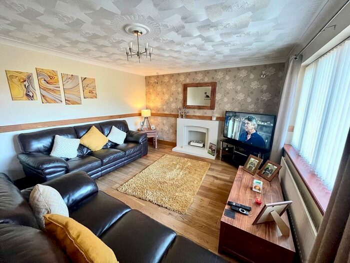 4 Bedroom Detached House For Sale In Court House, Pentwyn Road, Pentwyn
