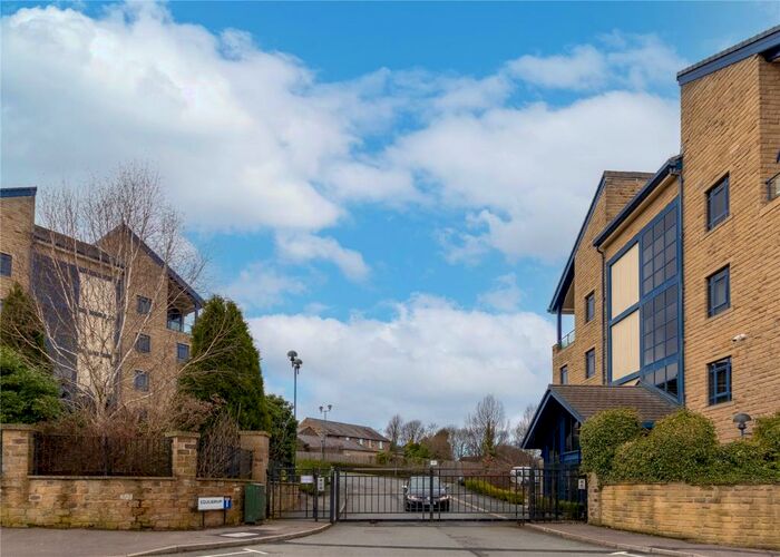 2 Bedroom Apartment For Sale In The Equilibrium, Plover Road, Lindley, Huddersfield, HD3