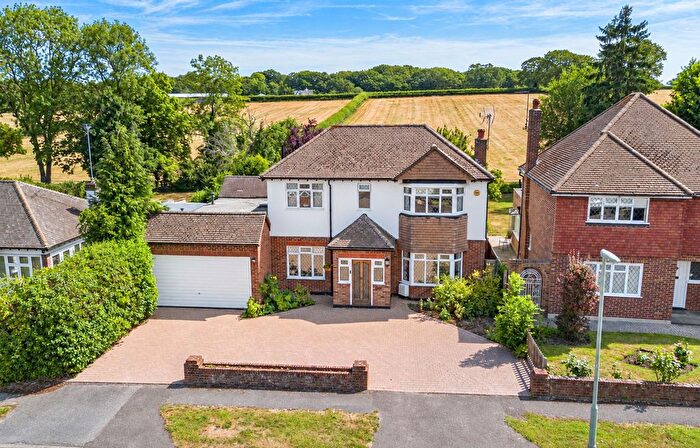4 Bedroom Detached House For Sale In Woodlands Way, Ashtead, KT21