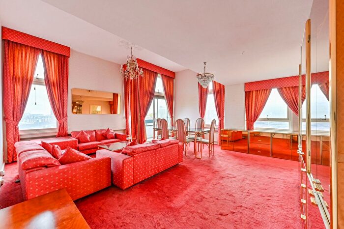 3 Bedroom Flat To Rent In The Water Gardens, Hyde Park Estate, London, W2