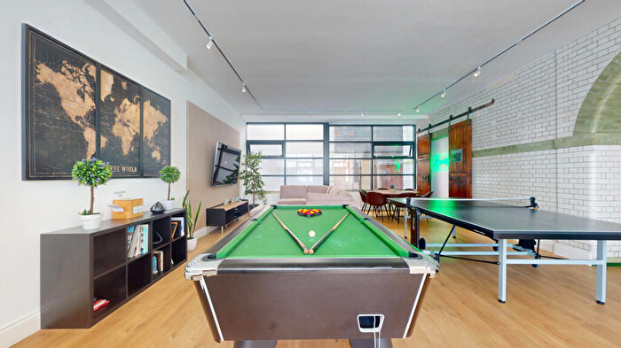 Studio To Rent In Thane Villas, Finsbury Park, Greater London, N7