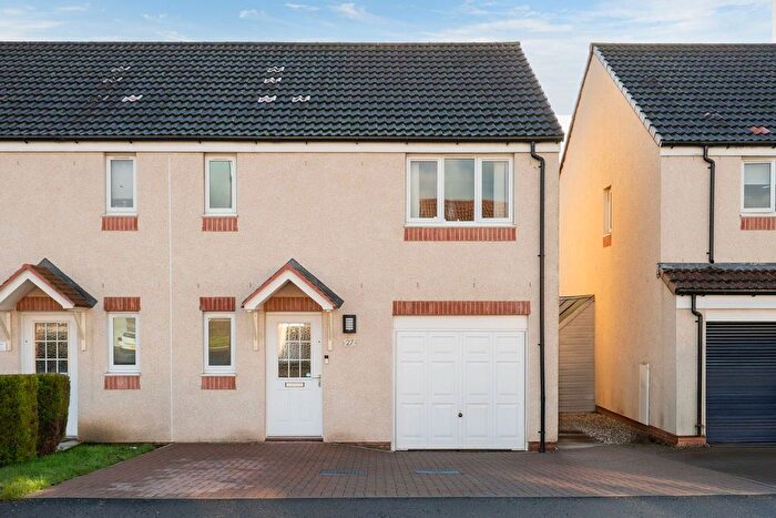 3 Bedroom Villa For Sale In Hedgerow Drive, Larbert, FK5