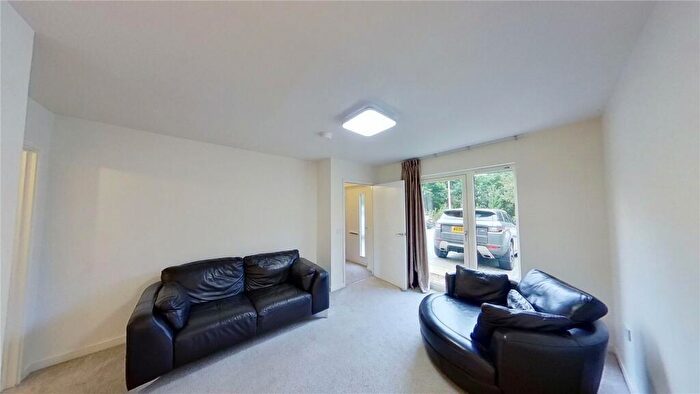 5 Bedroom End Of Terrace House To Rent In Broomview Path, Edinburgh, EH11