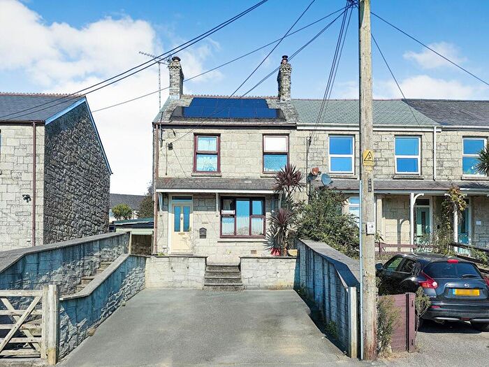 4 Bedroom End Of Terrace House For Sale In Sunbury, The Barn., PL26