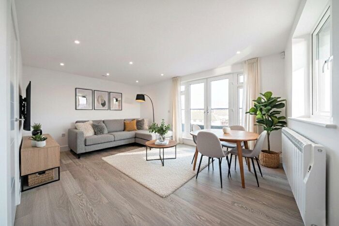 1 Bedroom Flat For Sale In Croydon Road, Beckenham, BR3