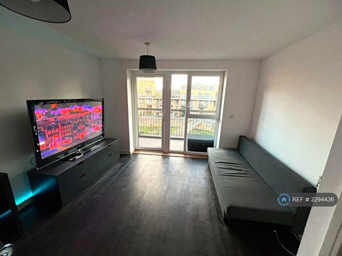 1 Bedroom Flat To Rent In Whitestone Way, Croydon, CR0