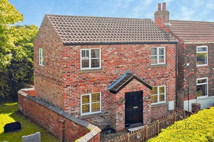 2 Bedroom Detached House For Sale In Church Lane, Barlby, Selby, North Yorkshire, YO8