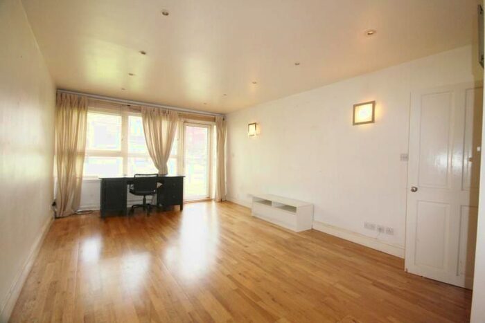2 Bedroom Flat To Rent In Wellesley Road, London, W4