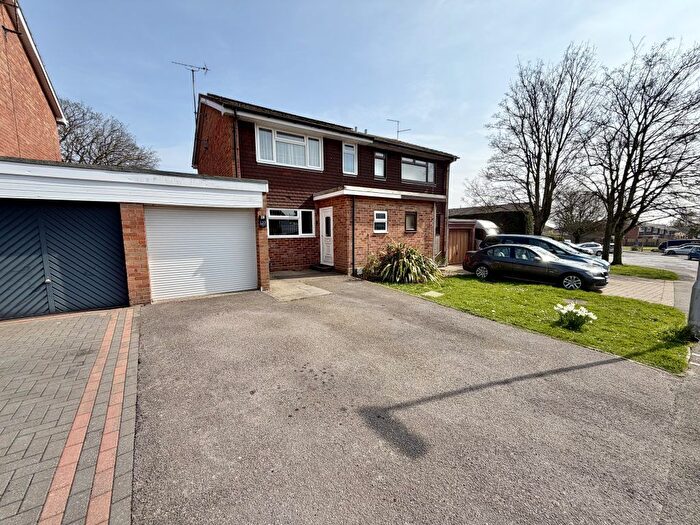 3 Bedroom Semi Detached House For Sale In Thatcham Park, Yeovil, Somerset, BA21
