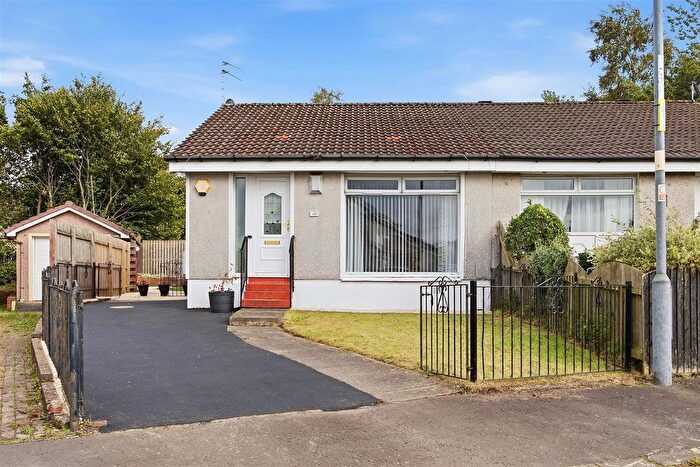 3 Bedroom Semi-Detached Bungalow For Sale In Portreath Road, Moodiesburn, G69