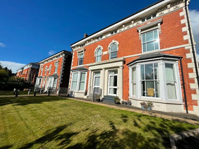 2 Bedroom Flat For Sale In Rocksborough House, Warwick Road, Solihull, West Midlands, B92