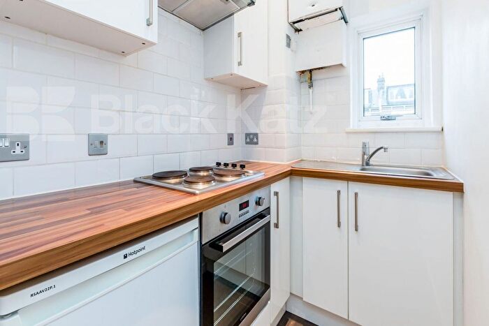 1 Bedroom Flat To Rent In Winston Road, Newington Green, N16