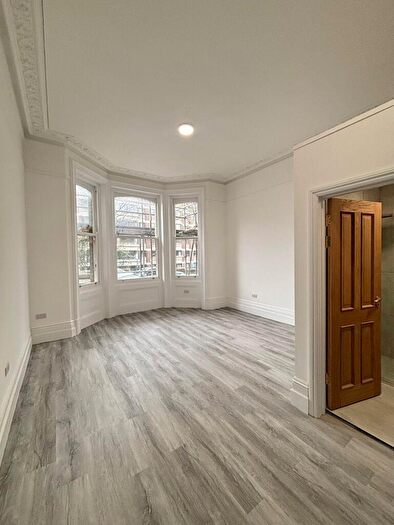 Flat To Rent In Cromwell Road, Hove, BN3