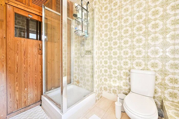 3 Bedroom Maisonette To Rent In Munster Road, Munster Village, London, SW6