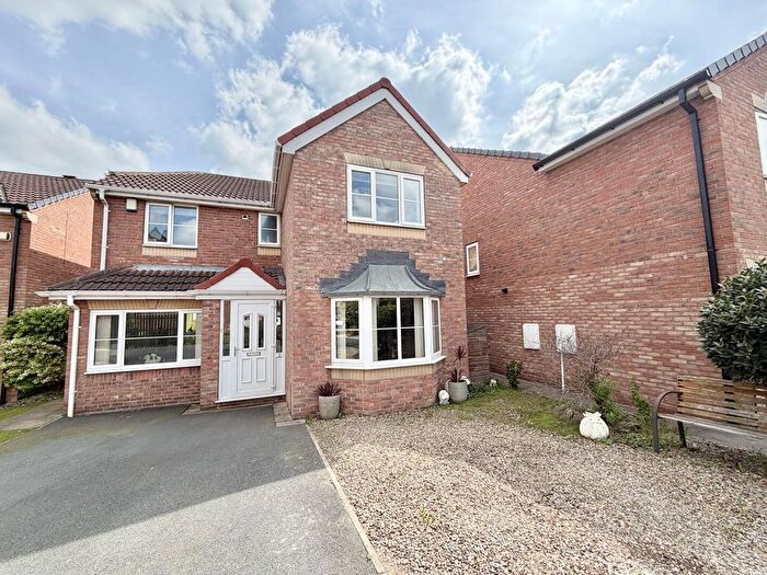 5 Bedroom Detached House For Sale In Greenacre Court, Garforth, Leeds, LS25