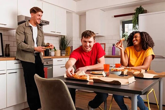 1 Bedroom Flat To Rent In Clarence Road, Leeds, LS10