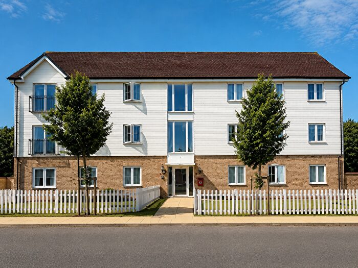 2 Bedroom Apartment For Sale In Cloughton Avenue, Braintree, CM7