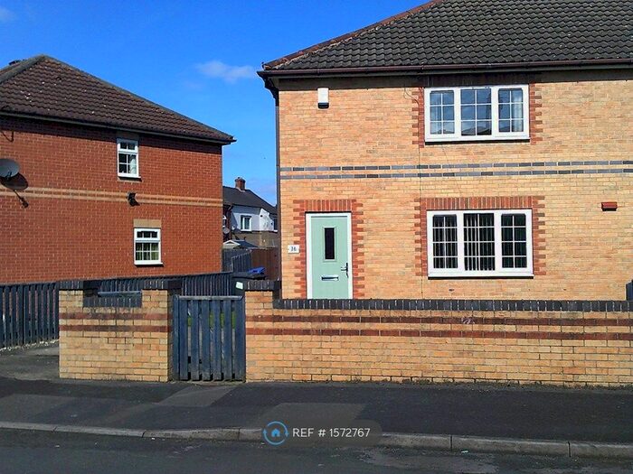 3 Bedroom Semi-Detached House To Rent In Corona Drive, Thorne, Doncaster, DN8