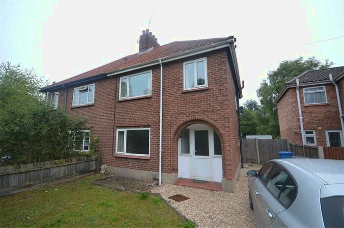 3 Bedroom Semi-Detached House To Rent In Farrow Road, Norwich, NR5