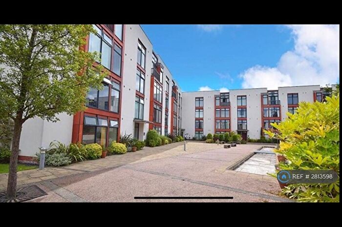 2 Bedroom Flat To Rent In Crown House, Manchester, M22