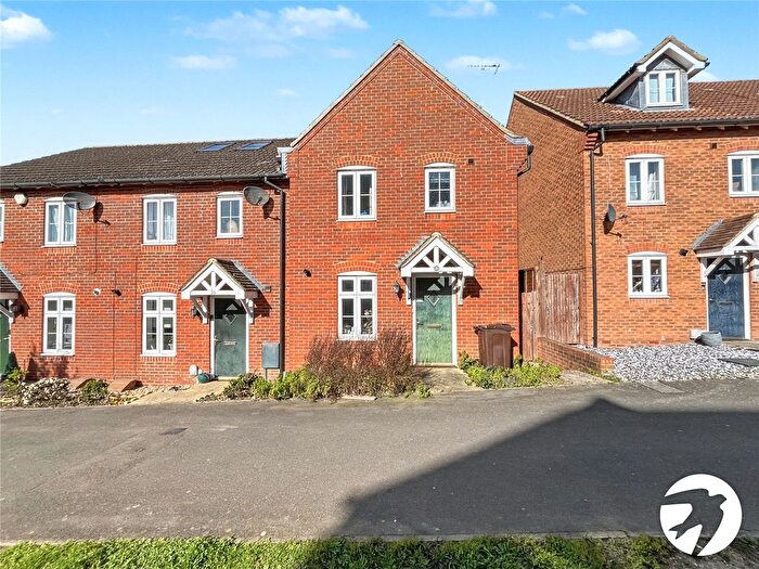 3 Bedroom End Terrace House For Sale In Premier Way, Kemsley, Sittingbourne, Kent, ME10