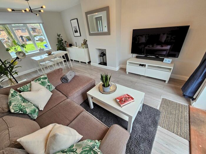 3 Bedroom Terraced House For Sale In Wythenshawe Road, Manchester, M23