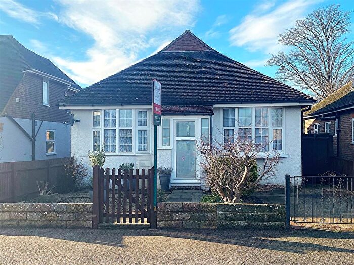 3 Bedroom Detached Bungalow For Sale In Hillcrest Avenue, Bexhill On Sea, TN39