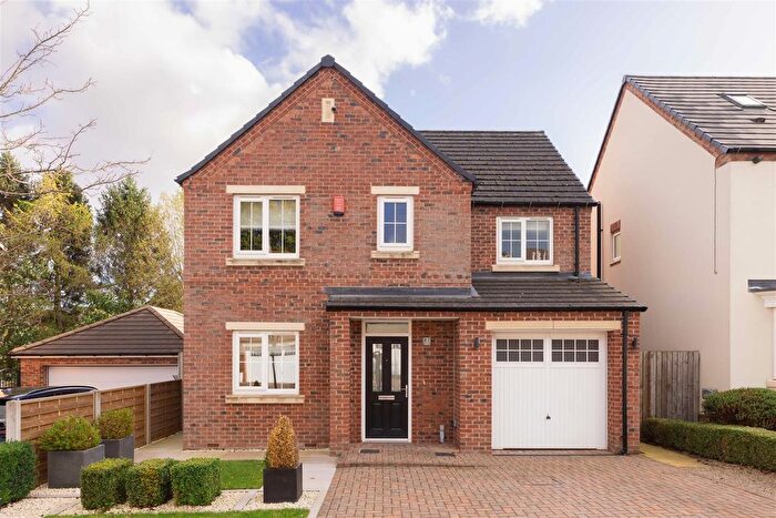 4 Bedroom Detached House For Sale In Aspen Drive, Scarcroft, Leeds, LS14