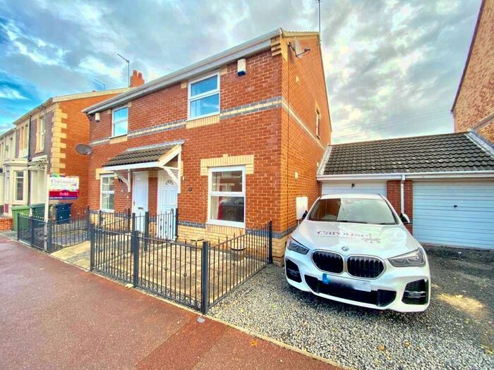 2 Bedroom Semi-Detached House To Rent In Victoria Road, Teams, Gateshead, NE8