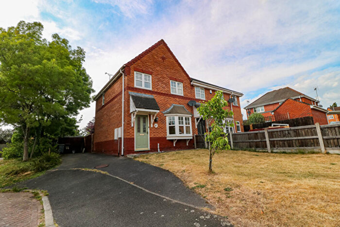 3 Bedroom Semi-Detached House To Rent In Coleridge Close, Sandbach, CW11