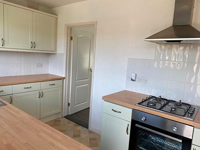 2 Bedroom Bungalow To Rent In South Close, Rushden, NN10
