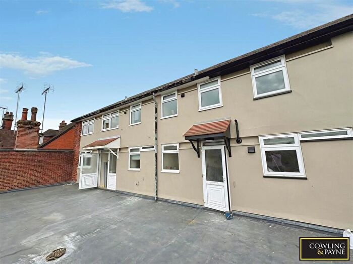 3 Bedroom Flat To Rent In High Street, Ingatestone, CM4