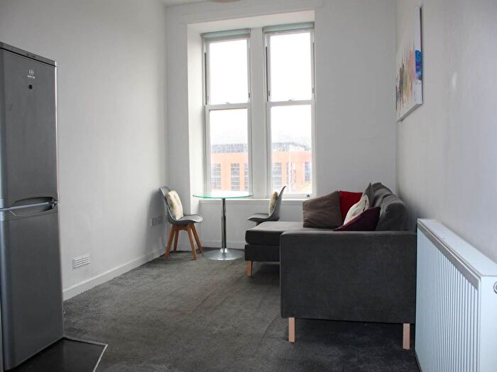 2 Bedroom Flat To Rent In Dover Street, Glasgow, G3