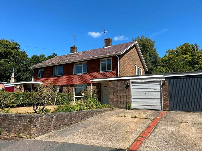 3 Bedroom House To Rent In Pound Hill, RH10