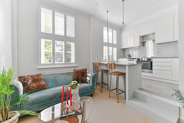 2 Bedroom Flat For Sale In Elder Road, West Norwood, London, SE27