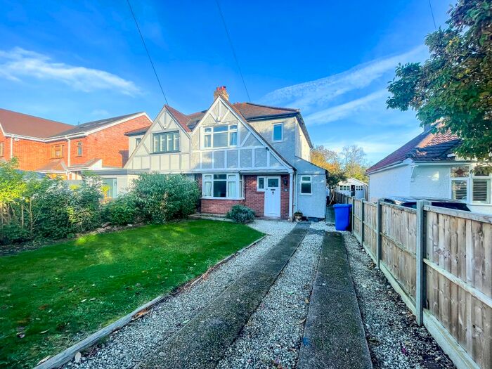 3 Bedroom Semi-Detached House To Rent In Staines Road, Wraysbury, Staines, TW19
