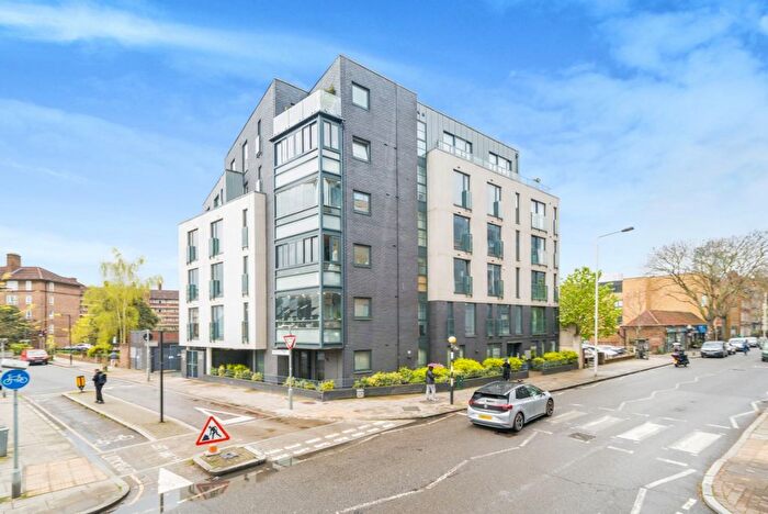 2 Bedroom Flat To Rent In Long Lane, London, SE1