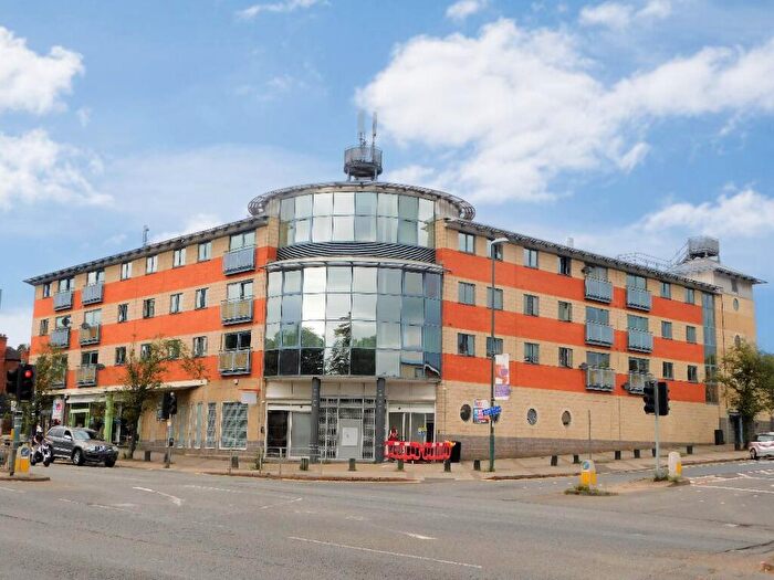 2 Bedroom Flat To Rent In Bar Lane, Nottingham, NG8