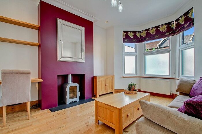 1 Bedroom Flat For Sale In Fredericks Place, London, N12