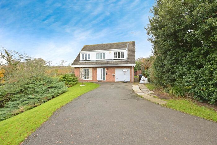 4 Bedroom Detached House For Sale In Brittons Drive, Northampton, Northamptonshire, NN3